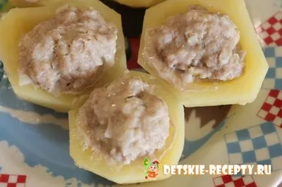 Фарширований картопля фаршем в пароварці, дитячі рецепти, страви