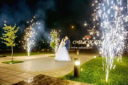 Феєрверк на весілля в Самарі і Дніпродзержинськ - самарський салют (Тольятті) Феєрверк на весілля в Самарі і Дніпродзержинськ - самарський салют