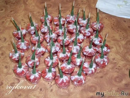 Фрукти з цукерок майстер клас своїми руками (фрукти з цукерок) Фрукти з цукерок майстер клас своїми руками