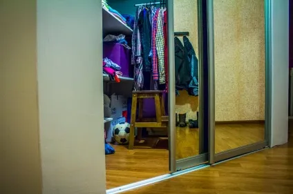 Гардеробна з гіпсокартону в ніші однокімнатної квартири, своїми руками кімната, як зробити фото (гардеробна з гіпсокартону) Гардеробна з гіпсокартону в ніші однокімнатної квартири, своїми руками кімната, як зробити фото