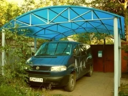 Гараж для авто з полікарбонату фото, відео споруди своїми руками на дачі (полікарбонат) Гараж для авто з полікарбонату фото, відео споруди своїми руками на дачі