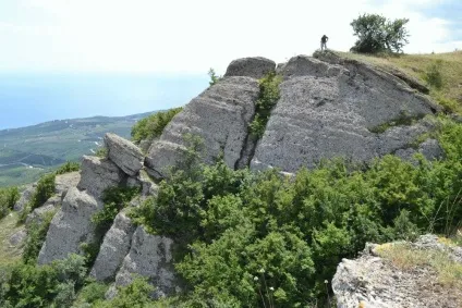 Гора Демерджі і долина привидів в криму (долина) Гора Демерджі і долина привидів в криму