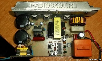 Імпульсний зарядний для акумулятора авто