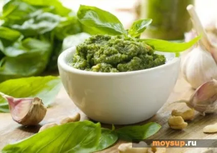 Італійський салат з руколою, помідорами чері і ніжною моцарелою (моцарелою) Італійський салат з руколою, помідорами чері і ніжною моцарелою