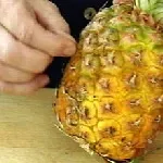 Як чистити ананаси