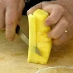 Як чистити ананаси