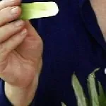 Як чистити ананаси