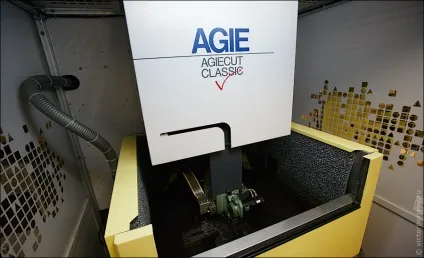 Як роблять наручний годинник процес виробництва в фотографіях