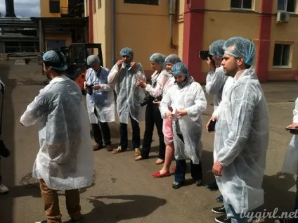 Як роблять справжні шоколадні цукерки, дівчина, яка живе в мережі (цукерки) Як роблять справжні шоколадні цукерки, дівчина, яка живе в мережі