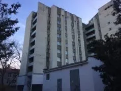 Саратовські старі благали інспекторів не забирати у них машину (відео) (машину) Саратовські старі благали інспекторів не забирати у них машину (відео)