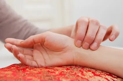 Як як визначити (дізнатися) підвищений або понижений тиск без тонометра