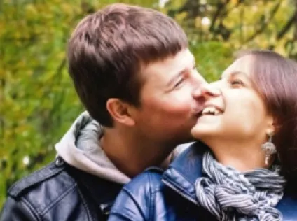 Як натякнути хлопцеві чи дівчині зустрічатися