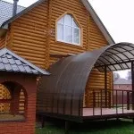 Як оновити дерев'яний фасад будинку