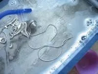 Як почистити срібло в домашніх умовах від чорноти, відео, ланцюжок (умовах) Як почистити срібло в домашніх умовах від чорноти, відео, ланцюжок