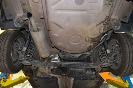 Як поміняти паливний фільтр на volkswagen polo Cедан
