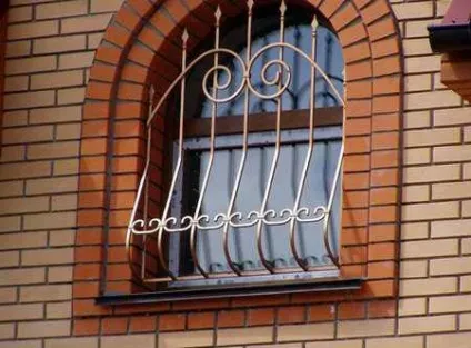 Як поставити грати на вікна - види віконних решіток