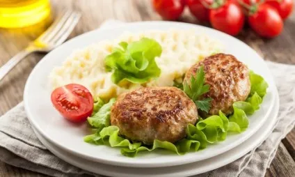 Як приготувати котлети з фаршу, рецепти смачних котлет