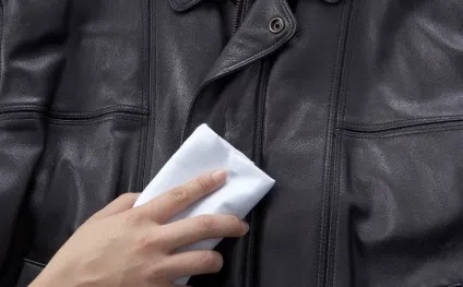 Як розгладити шкіряну куртку як випрямити в домашніх умовах, як розпрямити за правилами (розгладити) Як розгладити шкіряну куртку як випрямити в домашніх умовах, як розпрямити за правилами