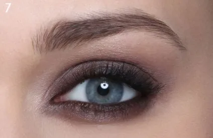 Як зробити денний smoky eyes покроковий урок (ФОТО Новини бізнесу) Як зробити денний smoky eyes покроковий урок