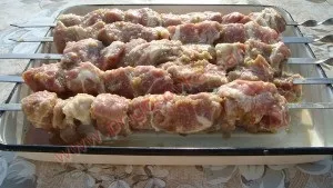 Шашлик зі свинини і курки, приготуй-ка сам! (Шашлик свинини курки) Шашлик зі свинини і курки, приготуй-ка сам!