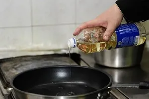 Як характеризується соняшникову олію склад, користь і шкода, способи застосування продукту і (соняшникова) Як характеризується соняшникову олію склад, користь і шкода, способи застосування продукту і