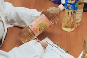 Як характеризується соняшникову олію склад, користь і шкода, способи застосування продукту і (склад) Як характеризується соняшникову олію склад, користь і шкода, способи застосування продукту і