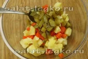 Картопляний салат з квасолею (червона квасоля) Картопляний салат з квасолею