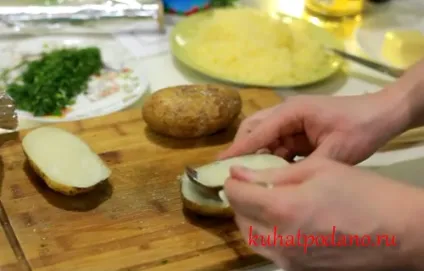Картопля з начинкою запечений в духовці, їсти подано! Кулінарний блог (запечений) Картопля з начинкою запечений в духовці, їсти подано! кулінарний блог