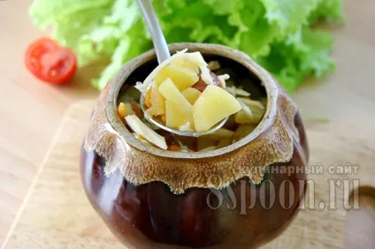 Картопля в духовці в горщиках з мисливськими ковбасками (картопля) Картопля в духовці в горщиках з мисливськими ковбасками