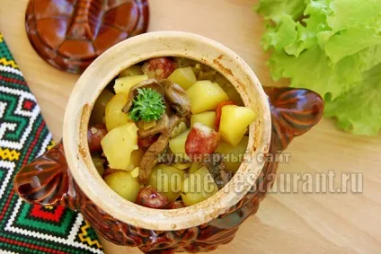 Картопля з мисливськими ковбасками в горщику (ковбасками) Картопля з мисливськими ковбасками в горщику