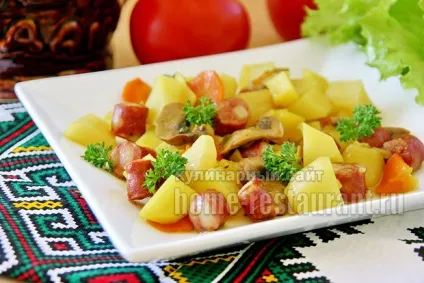 Картопля з мисливськими ковбасками в горщику (ковбасками) Картопля з мисливськими ковбасками в горщику