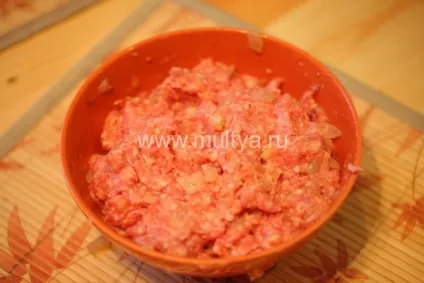 Картопля з тюфтельками в мультиварці (тефтелі) Картопля з тюфтельками в мультиварці