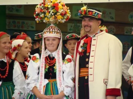 Кожна наречена прекрасна 19 приголомшливих весільних нарядів з усього світу (традиційні весільні наряди) Кожна наречена прекрасна 19 приголомшливих весільних нарядів з усього світу