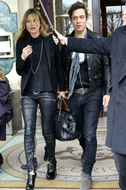 Kate moss street style, блогер alfa-omega на сайті 7 листопада 2014 року, пліткар (street) Kate moss street style, блогер alfa-omega на сайті 7 листопада 2014 року, пліткар