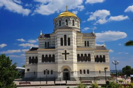Князь Сміла від язичництва до хрещення Русі (князь вирішується хрестити весь) Князь Сміла від язичництва до хрещення Русі