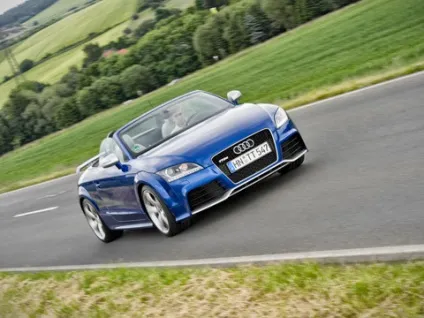 Кому призначена найшвидша версія audi tt rs (тест-драйв відео) Кому призначена найшвидша версія audi tt rs