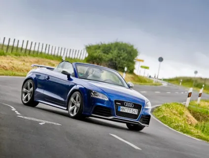 Кому призначена найшвидша версія audi tt rs (тест-драйв відео) Кому призначена найшвидша версія audi tt rs