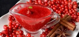 Курка з брусницею в духовці дуже смачна страва (курка) Курка з брусницею в духовці дуже смачна страва