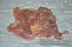 Курячі рулетики з сиром і помідорами - готуємо покроково з фото (сиром) Курячі рулетики з сиром і помідорами - готуємо покроково з фото