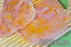 Курячі рулетики з сиром і помідорами - готуємо покроково з фото (курячі) Курячі рулетики з сиром і помідорами - готуємо покроково з фото