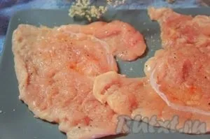 Курячі рулетики з сиром і помідорами - готуємо покроково з фото (помідорами) Курячі рулетики з сиром і помідорами - готуємо покроково з фото