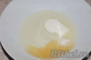Курка, тушкована в сметані з овочами - готуємо покроково з фото