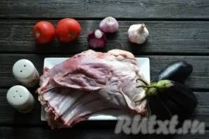 Курка, тушкована в сметані з овочами - готуємо покроково з фото