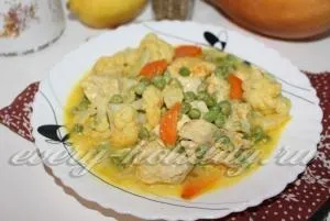Курка, тушкована в сметані з овочами в мультиварці, рецепт (мультиварці) Курка, тушкована в сметані з овочами в мультиварці, рецепт
