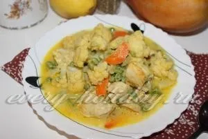 Курка, тушкована в сметані з овочами в мультиварці, рецепт (курка) Курка, тушкована в сметані з овочами в мультиварці, рецепт