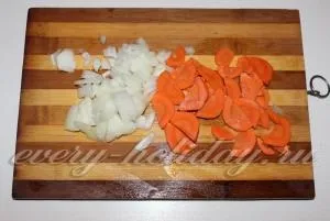 Курка, тушкована в сметані з овочами в мультиварці, рецепт (сметані) Курка, тушкована в сметані з овочами в мультиварці, рецепт