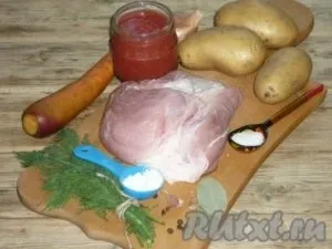 Курка, тушкована в сметані з овочами - готуємо покроково з фото