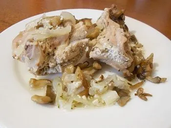 Курка з грибами