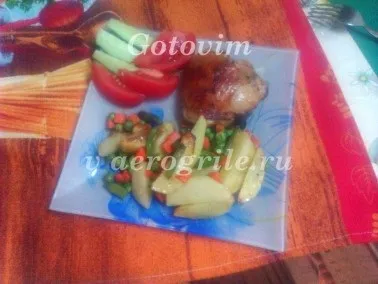 Курячі стегенця в аерогрилі рецепт з картоплею (стегенця) Курячі стегенця в аерогрилі рецепт з картоплею
