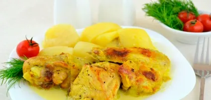 Куряче філе з картоплею у фользі (філе картоплею фользі) Куряче філе з картоплею у фользі